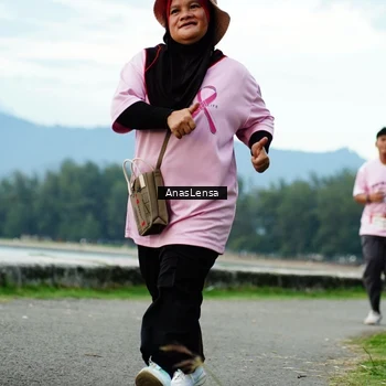 Runner Photo 2702933