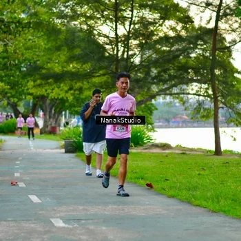 Runner Photo 2703342