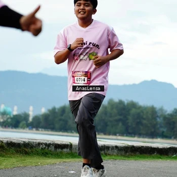 Runner Photo 2716900