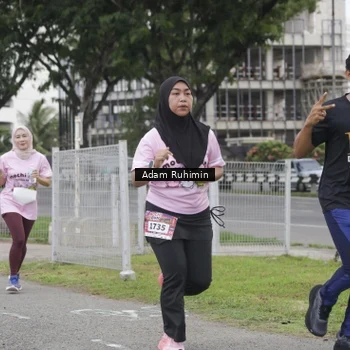 Runner Photo 2718796