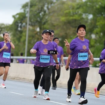 Runner Photo 2720573