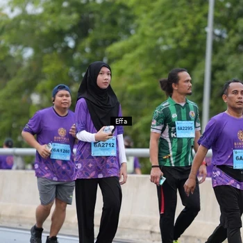 Runner Photo 2720981