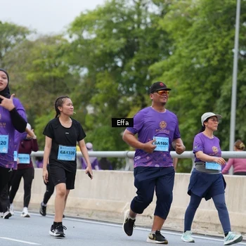 Runner Photo 2720994