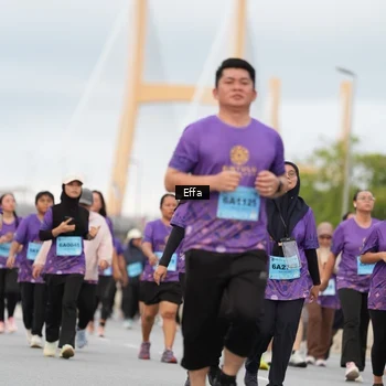Runner Photo 2721648