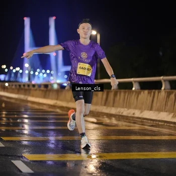 Runner Photo 2723974