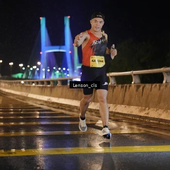 Runner Photo 2724000