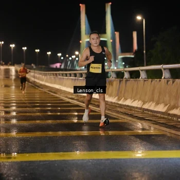 Runner Photo 2724057