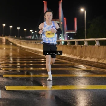 Runner Photo 2724069