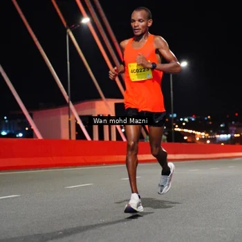 Runner Photo 2724725