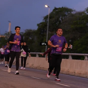 Runner Photo 2724942