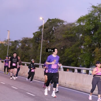 Runner Photo 2725024