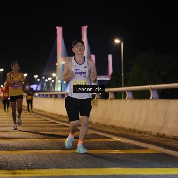 Runner Photo 2725135