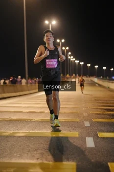 Runner Photo 2725369