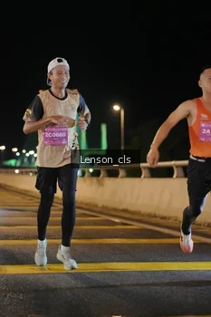 Runner Photo 2725425