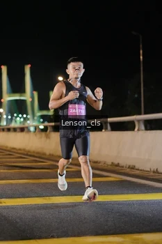 Runner Photo 2725475