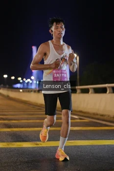 Runner Photo 2725565