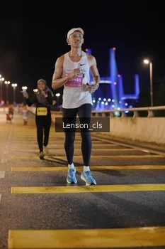 Runner Photo 2725574