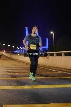Runner Photo 2725595