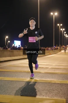 Runner Photo 2725599
