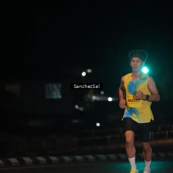 Runner Photo 2725744