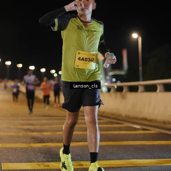 Runner Photo 2725940