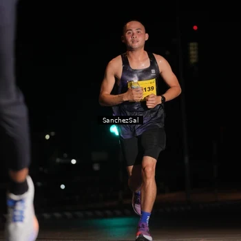 Runner Photo 2725976