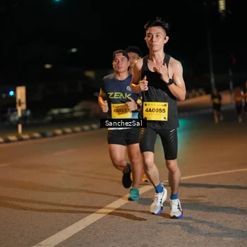 Runner Photo 2726704
