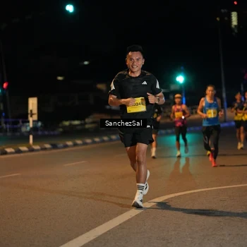Runner Photo 2726716