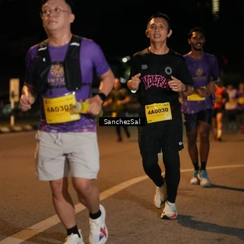 Runner Photo 2728675