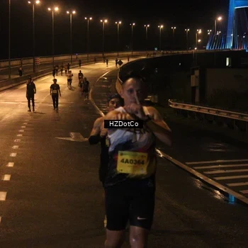 Runner Photo 2729990