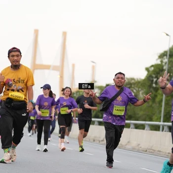 Runner Photo 2730020