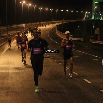 Runner Photo 2730108