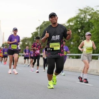 Runner Photo 2730497