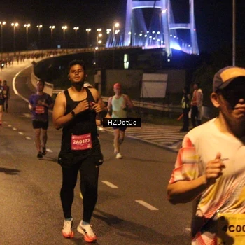 Runner Photo 2731779
