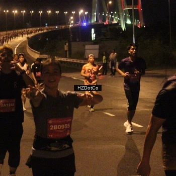 Runner Photo 2732500