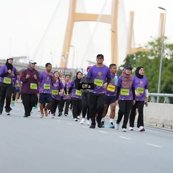 Runner Photo 2732976