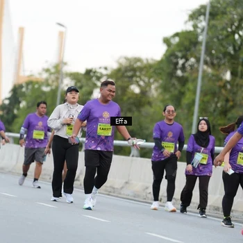Runner Photo 2734435