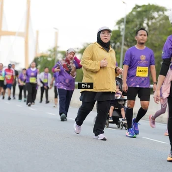 Runner Photo 2735039