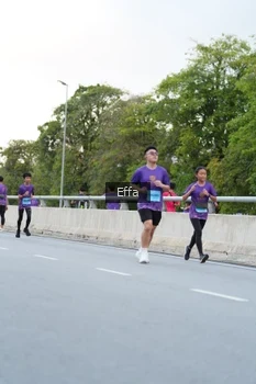 Runner Photo 2735684