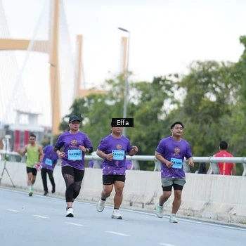 Runner Photo 2736400
