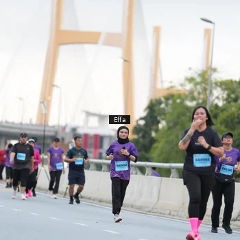 Runner Photo 2736578