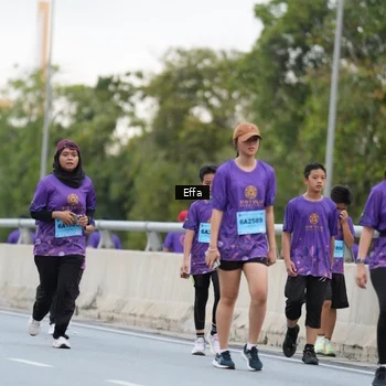 Runner Photo 2736694