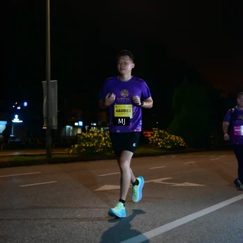 Runner Photo 2736991