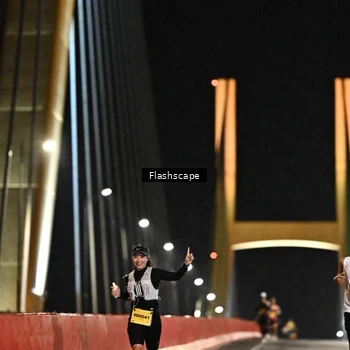 Runner Photo 2740006