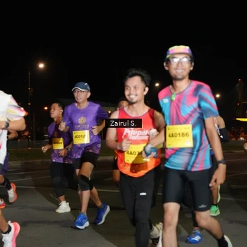 Runner Photo 2743108