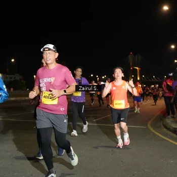 Runner Photo 2743181