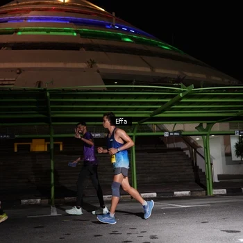 Runner Photo 2743613