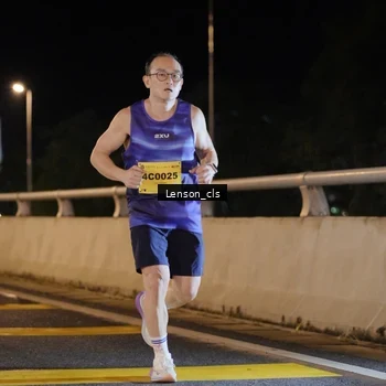 Runner Photo 2744449