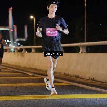 Runner Photo 2744452