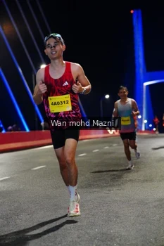 Runner Photo 2748894
